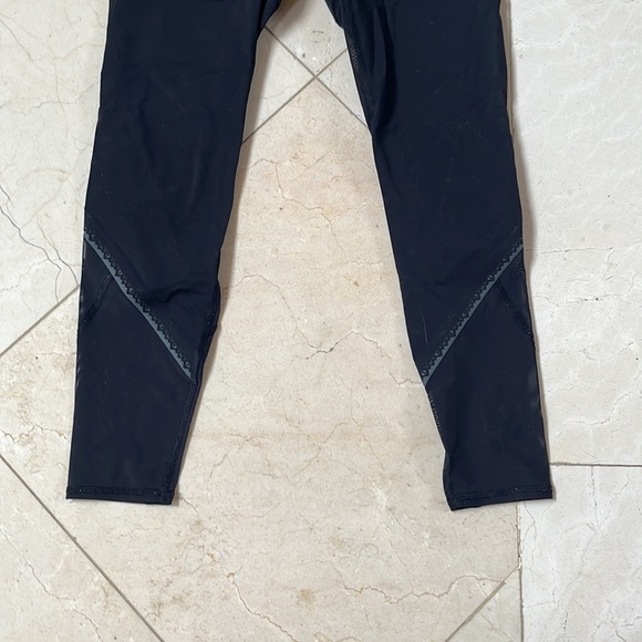 Ivivva Black Leggings Size small - Picture 4 of 6